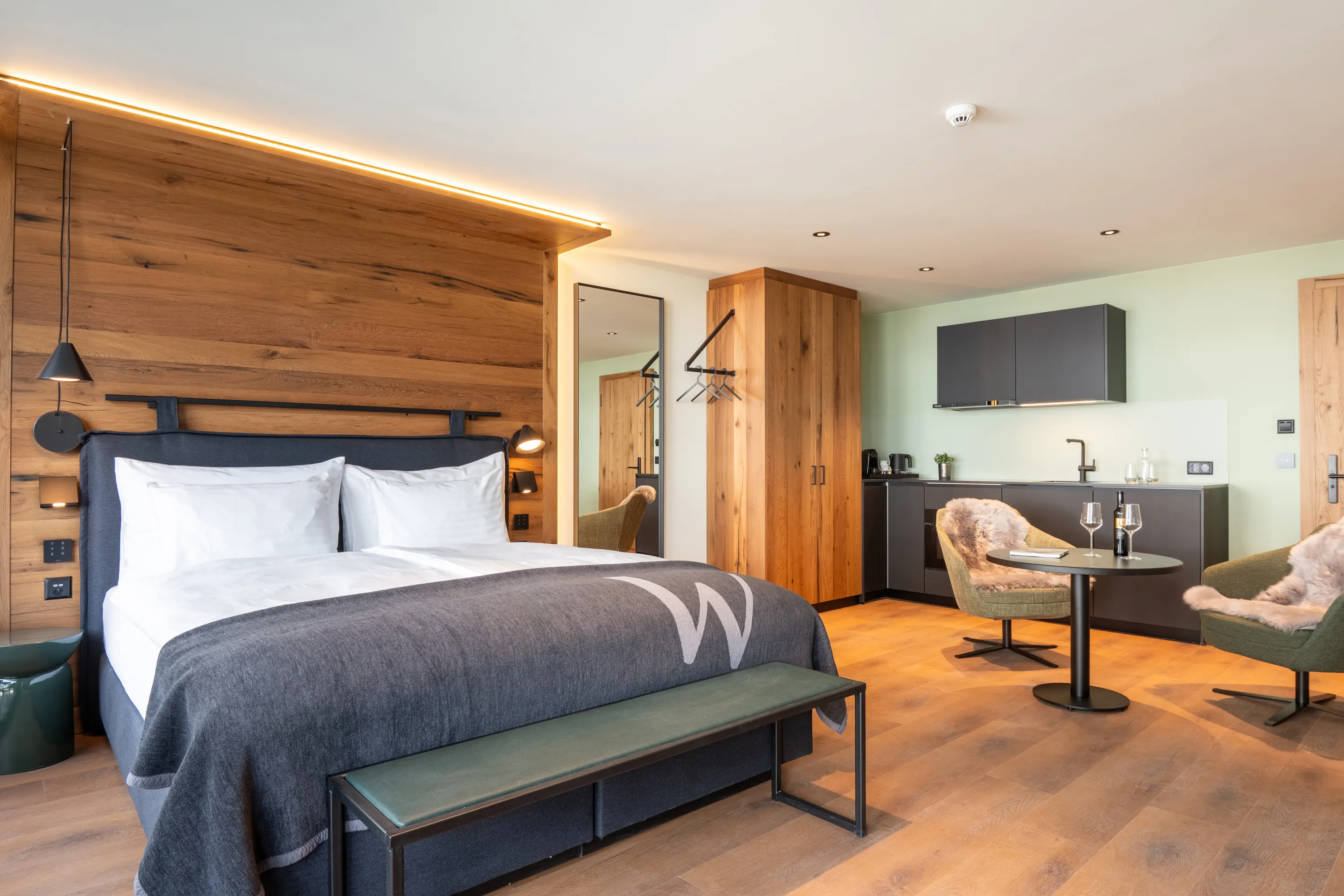 Junior Suite West with Kitchen