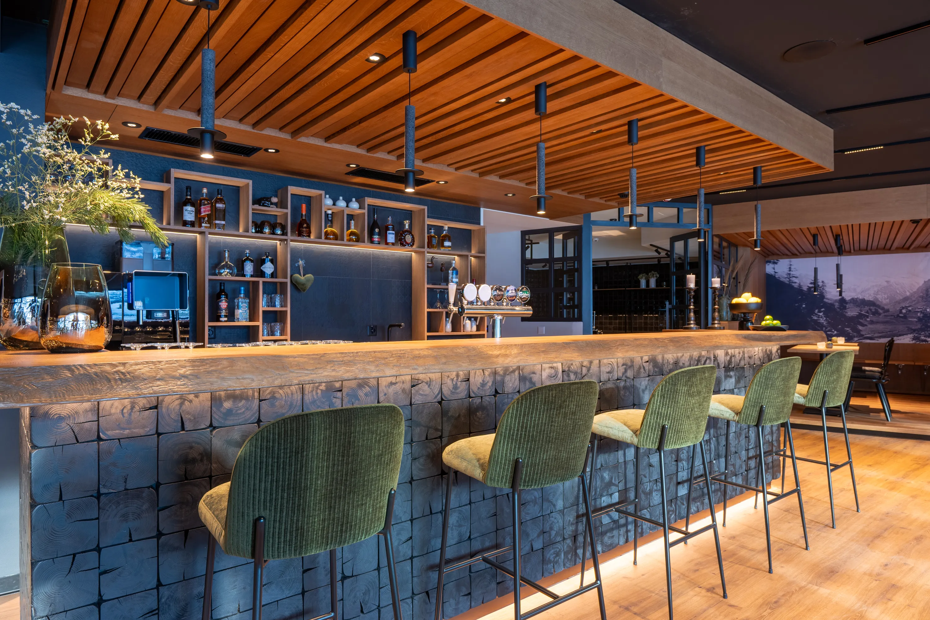 Hotel Bar